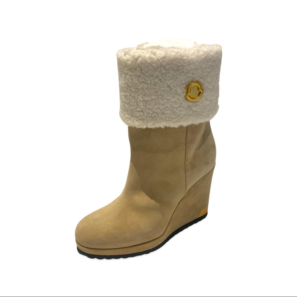 MONCLER tan suede platform boot. Size 36.5